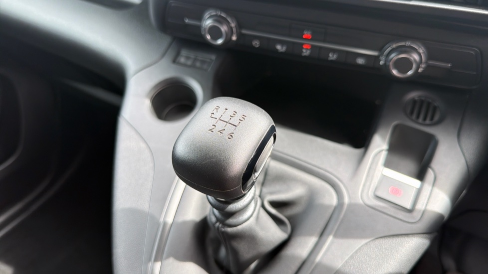 Peugeot Partner Standard Diesel 1000 1.5 BlueHDi 100 Asphalt Premium Van - Image 28