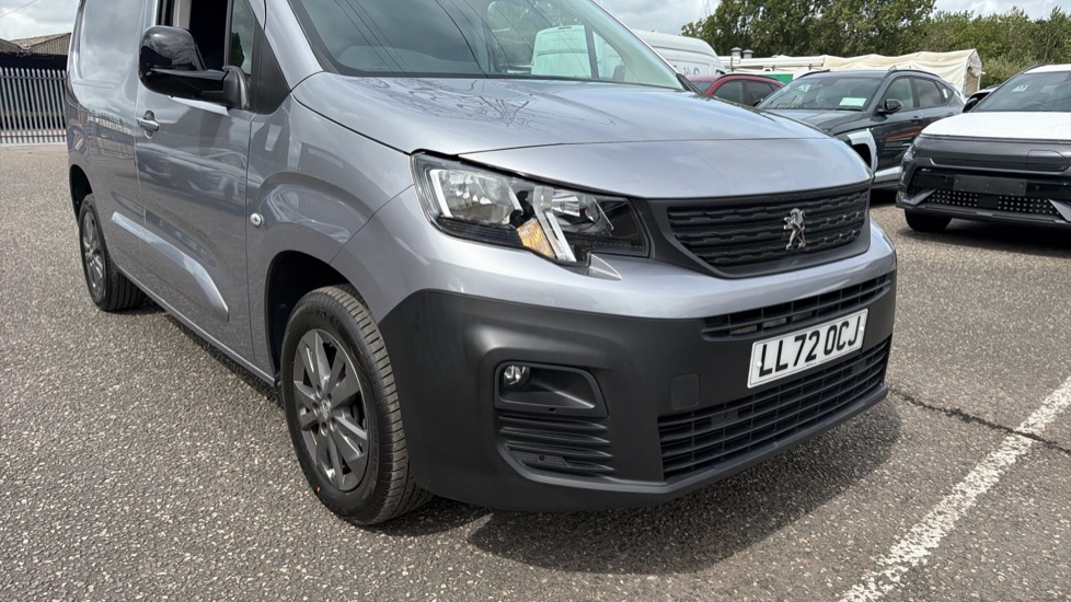 Peugeot Partner Standard Diesel 1000 1.5 BlueHDi 100 Asphalt Premium Van - Image 37
