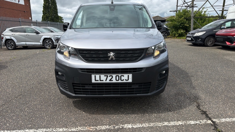 Peugeot Partner Standard Diesel 1000 1.5 BlueHDi 100 Asphalt Premium Van - Image 38