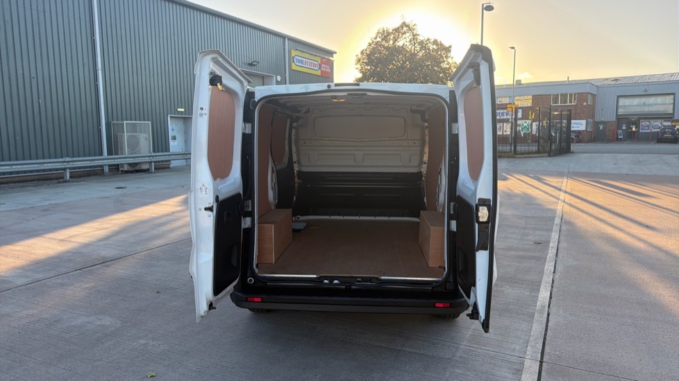 Renault Trafic Swb Diesel SL28 Blue dCi 130 Business Van - Image 3