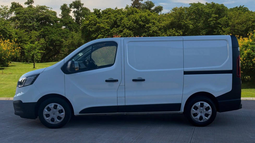 Renault Trafic Swb Diesel SL28 Blue dCi 130 Business Van - Image 4