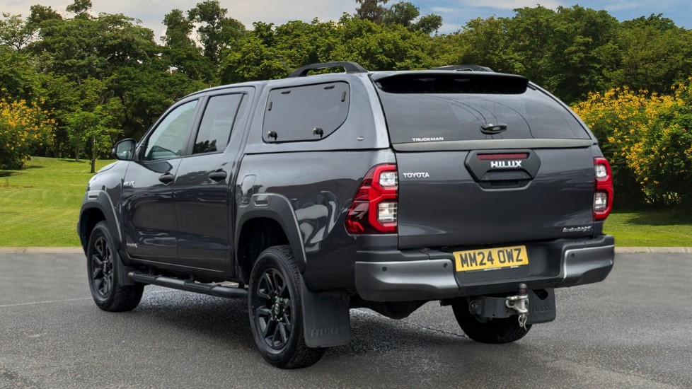 Toyota Hilux Diesel Invincible X D/Cab Pick Up 2.8 D-4D Auto - Image 2
