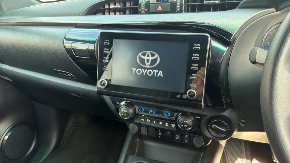 Toyota Hilux Diesel Invincible X D/Cab Pick Up 2.8 D-4D Auto - Image 15