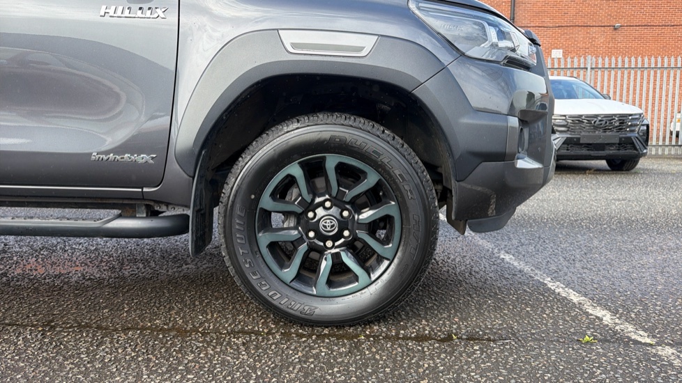 Toyota Hilux Diesel Invincible X D/Cab Pick Up 2.8 D-4D Auto - Image 17