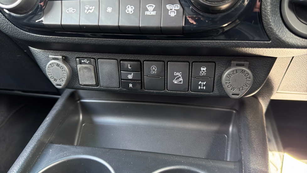 Toyota Hilux Diesel Invincible X D/Cab Pick Up 2.8 D-4D Auto - Image 26