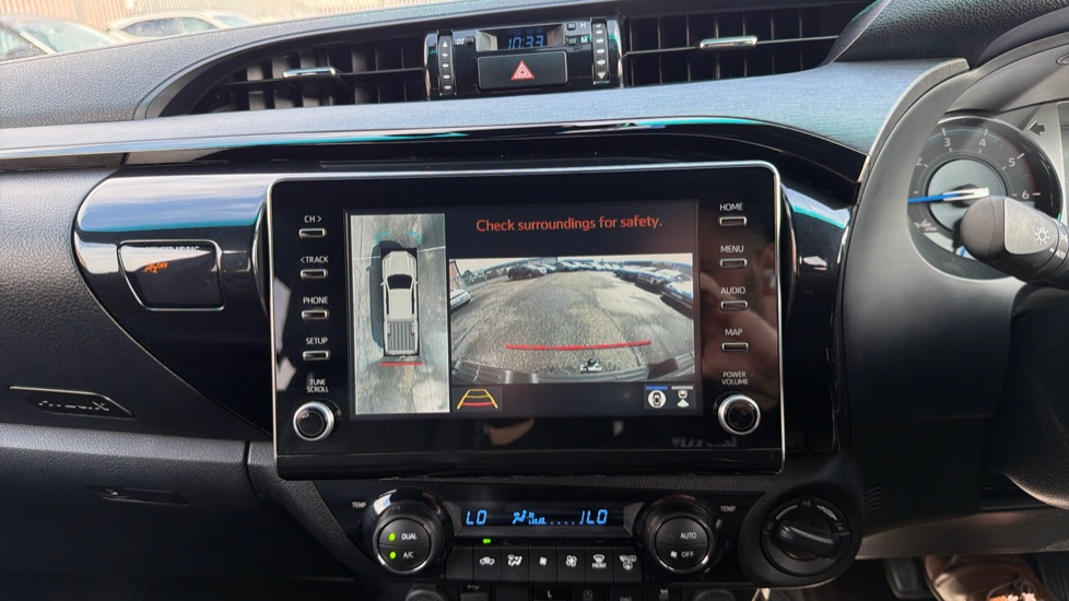 Toyota Hilux Diesel Invincible X D/Cab Pick Up 2.8 D-4D Auto - Image 27