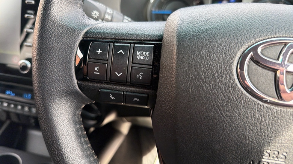 Toyota Hilux Diesel Invincible X D/Cab Pick Up 2.8 D-4D Auto - Image 30