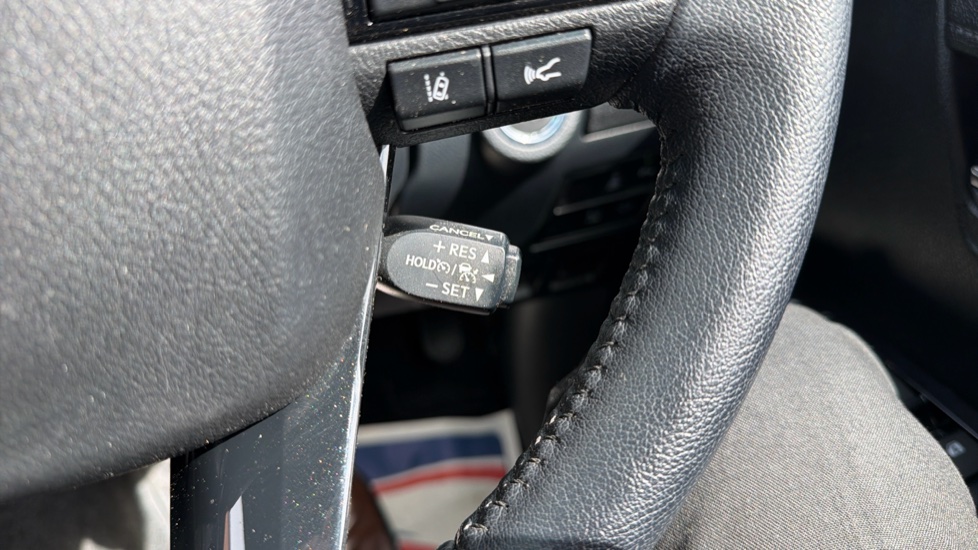 Toyota Hilux Diesel Invincible X D/Cab Pick Up 2.8 D-4D Auto - Image 32