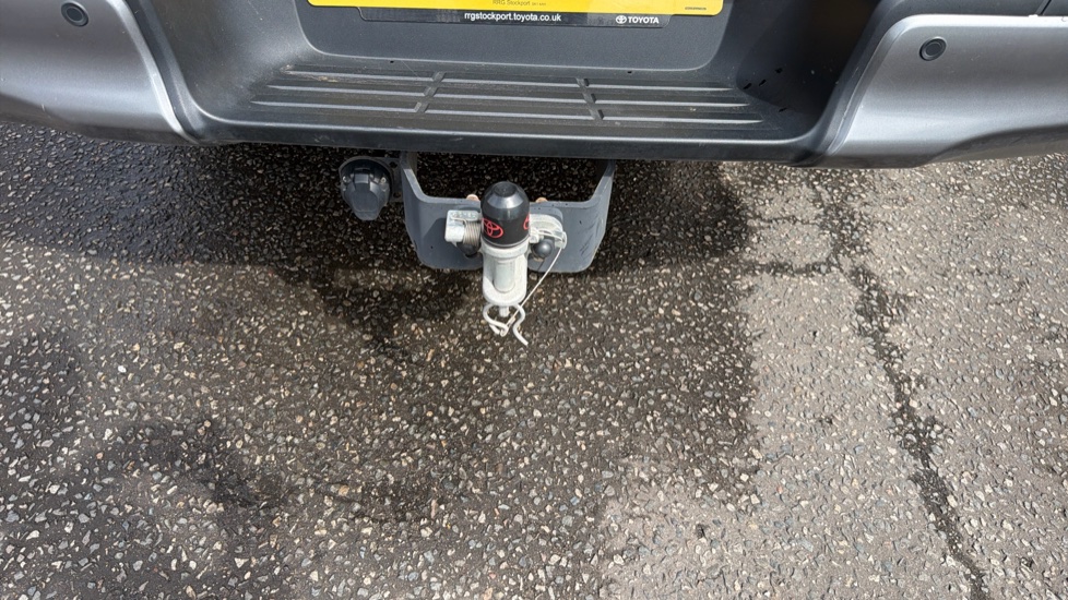 Toyota Hilux Diesel Invincible X D/Cab Pick Up 2.8 D-4D Auto - Image 44