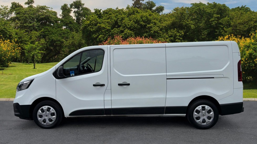 Renault Trafic Lwb Diesel LL30 Blue dCi 130 Business+ Van - Image 4