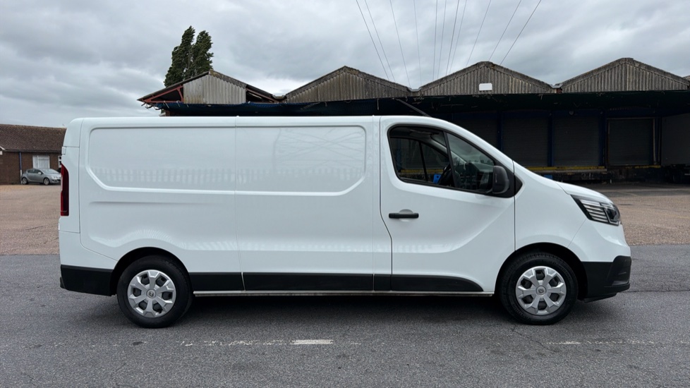 Renault Trafic Lwb Diesel LL30 Blue dCi 130 Business+ Van - Image 9