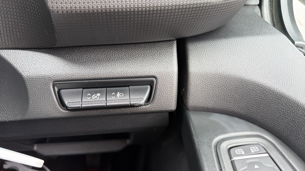 Renault Trafic Lwb Diesel LL30 Blue dCi 130 Business+ Van - Image 32