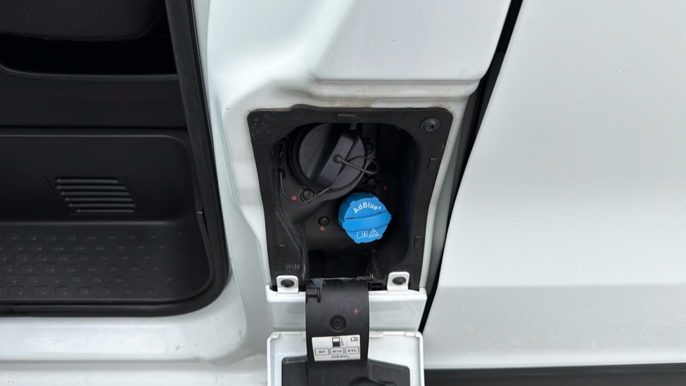 Renault Trafic Lwb Diesel LL30 Blue dCi 130 Business+ Van - Image 39