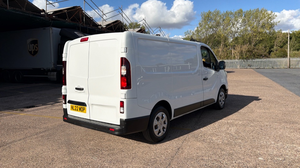Renault Trafic Swb Diesel SL28 Blue dCi 130 Business+ Van - Image 10