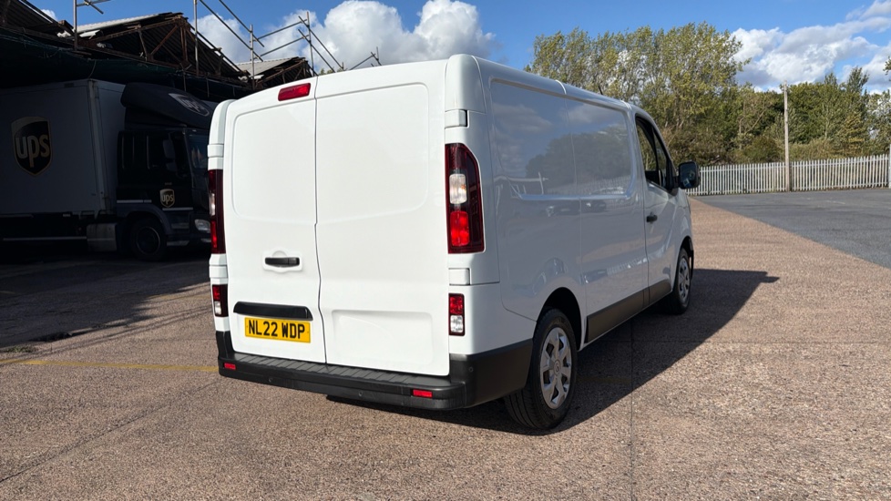 Renault Trafic Swb Diesel SL28 Blue dCi 130 Business+ Van - Image 37