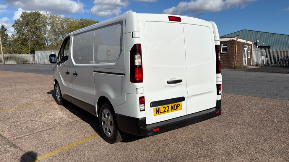 Renault Trafic Swb Diesel SL28 Blue dCi 130 Business+ Van - Image 38