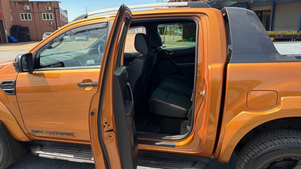 Ford Ranger Diesel Pick Up Double Cab Wildtrak 2.0 EcoBlue 213 Auto - Image 14