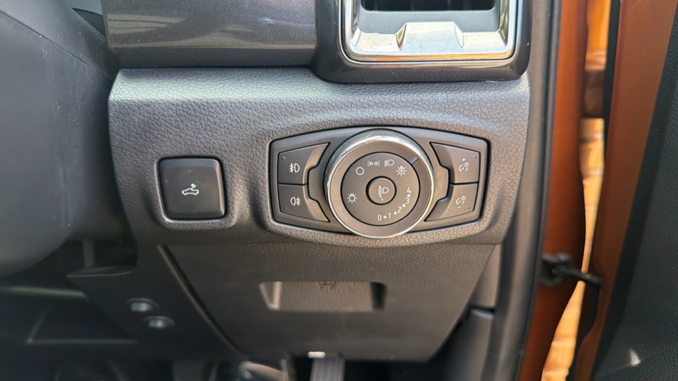 Ford Ranger Diesel Pick Up Double Cab Wildtrak 2.0 EcoBlue 213 Auto - Image 35