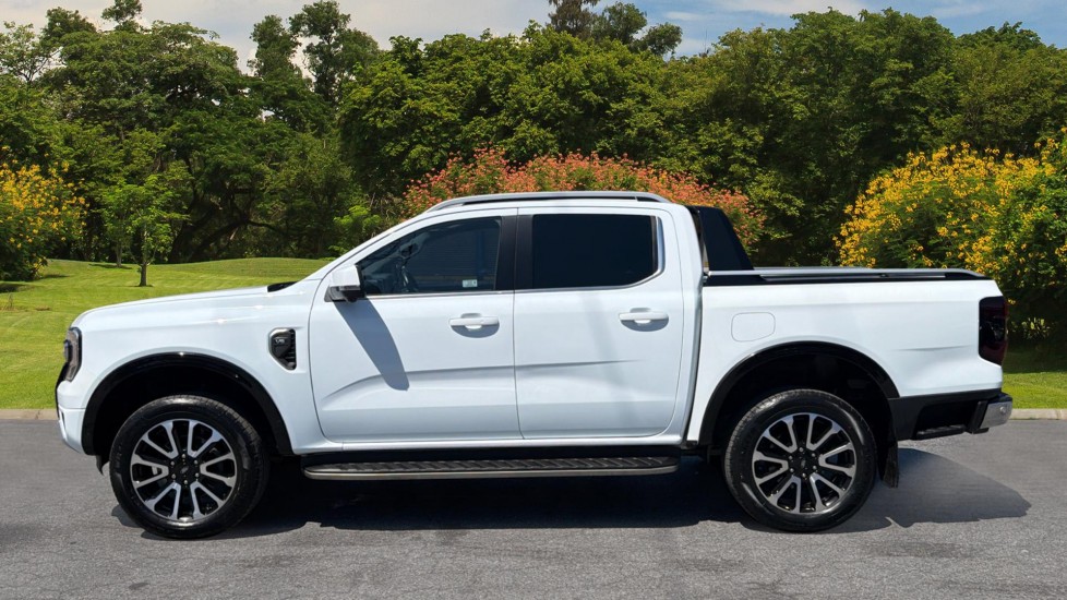 Ford Ranger Diesel Pick Up D/Cab Platinum 3.0 EcoBlue V6 240 Auto - Image 4