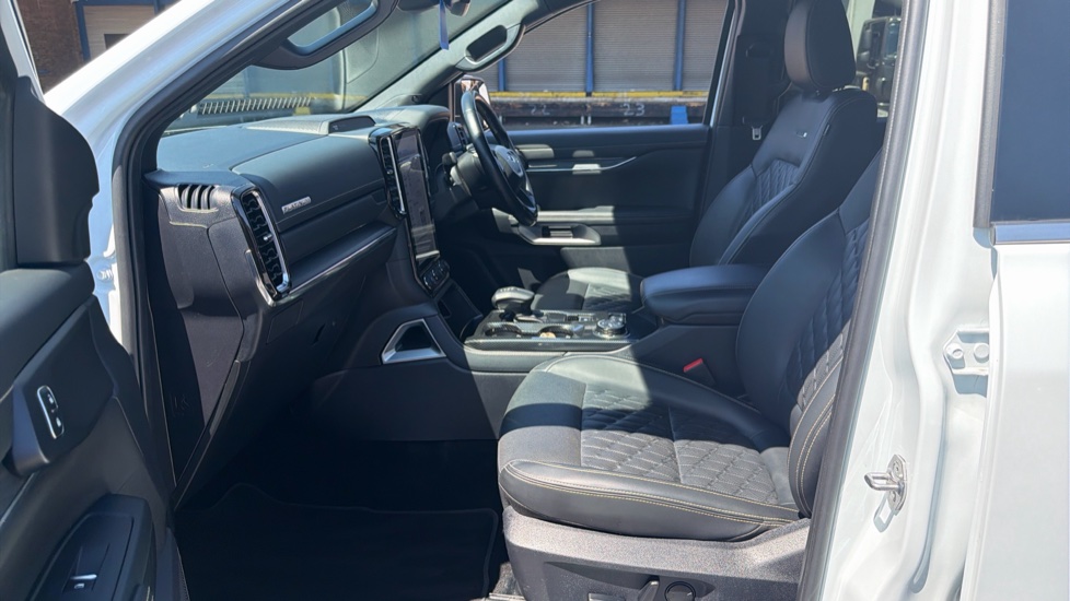 Ford Ranger Diesel Pick Up D/Cab Platinum 3.0 EcoBlue V6 240 Auto - Image 13