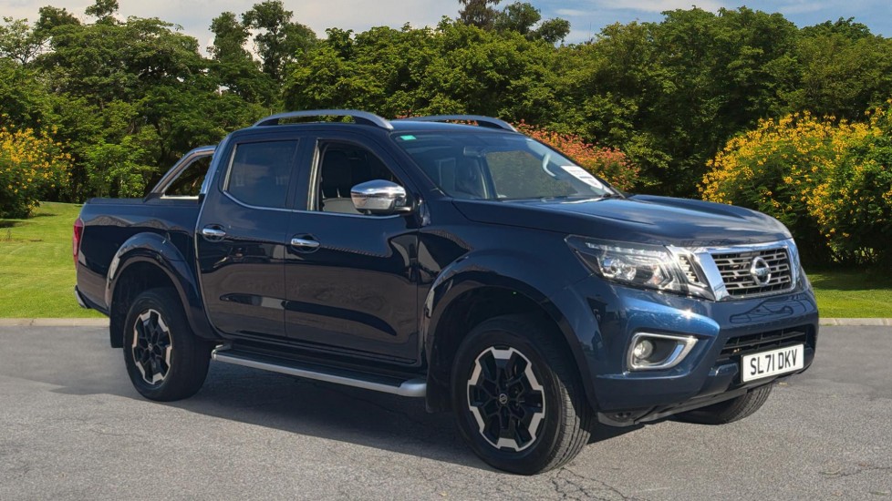 Nissan Navara Diesel Double Cab Pick Up Tekna 2.3dCi 190 TT 4WD - Image 1