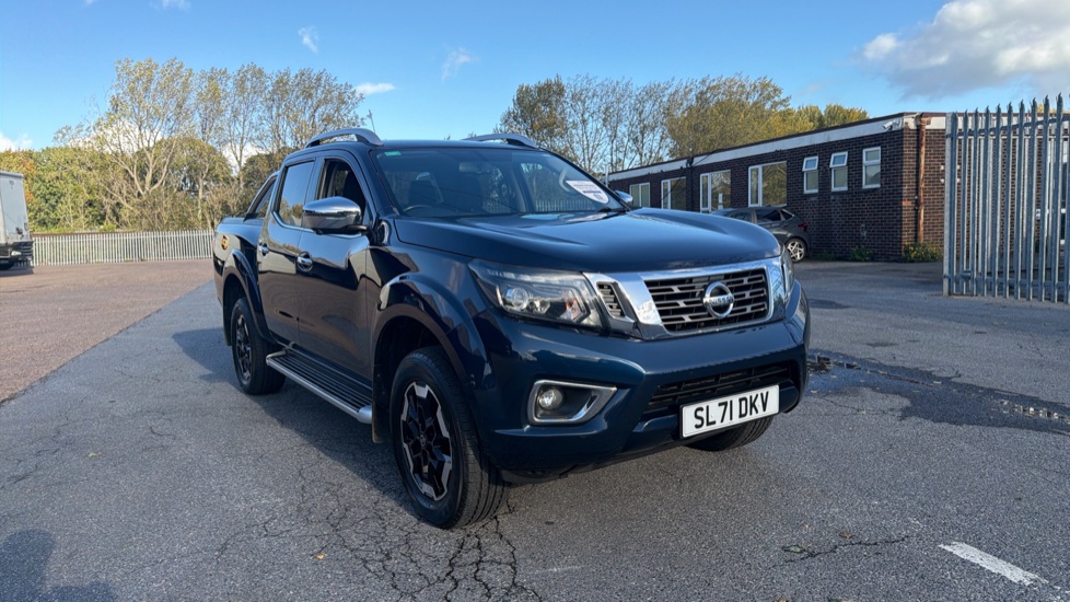 Nissan Navara Diesel Double Cab Pick Up Tekna 2.3dCi 190 TT 4WD - Image 21