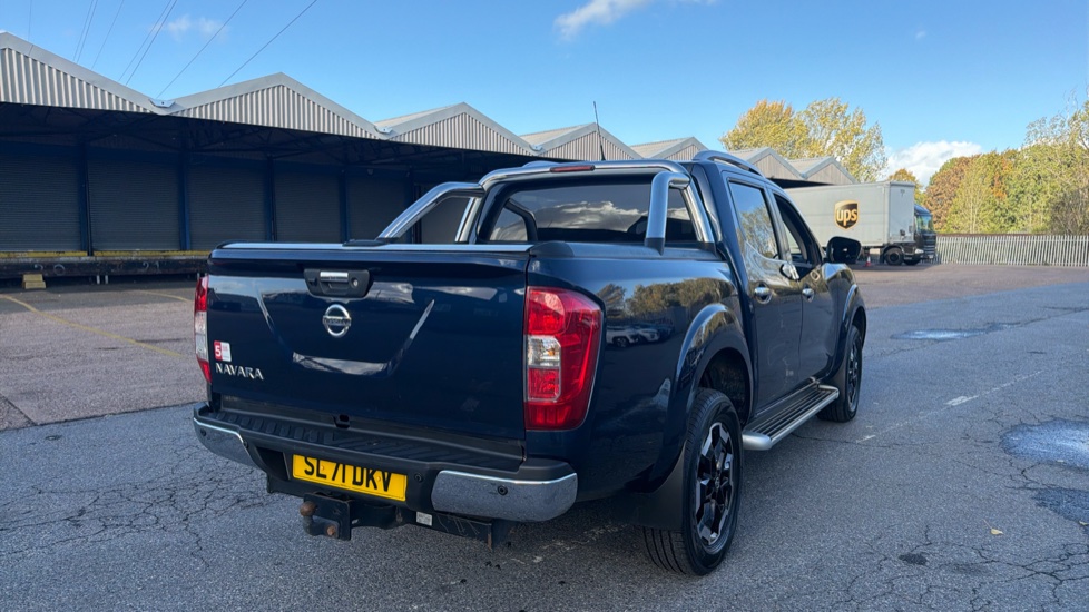 Nissan Navara Diesel Double Cab Pick Up Tekna 2.3dCi 190 TT 4WD - Image 23