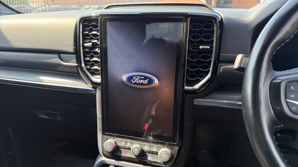 Ford Ranger Diesel Pick Up D/Cab Platinum 3.0 EcoBlue V6 240 Auto - Image 22