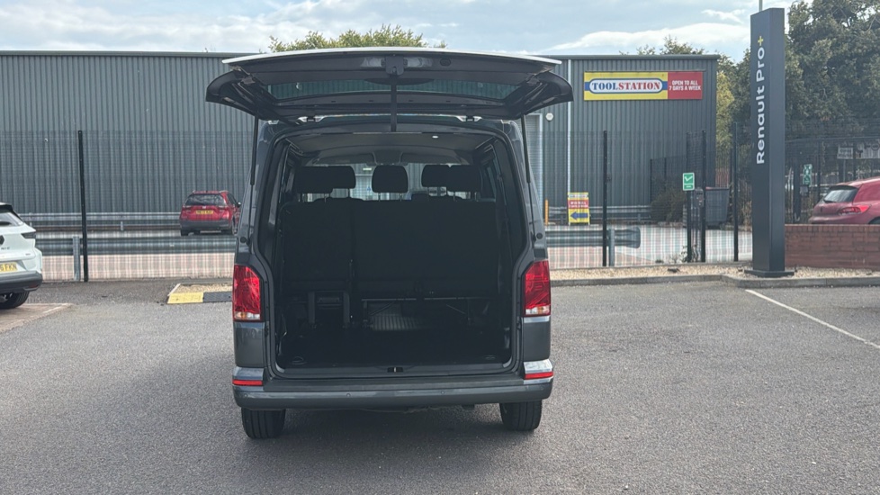 Volkswagen Transporter T30 Swb Diesel 2.0 TDI 150 Highline Kombi Van DSG - Image 3