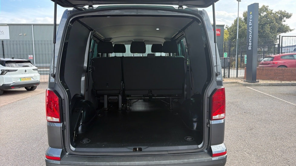 Volkswagen Transporter T30 Swb Diesel 2.0 TDI 150 Highline Kombi Van DSG - Image 12