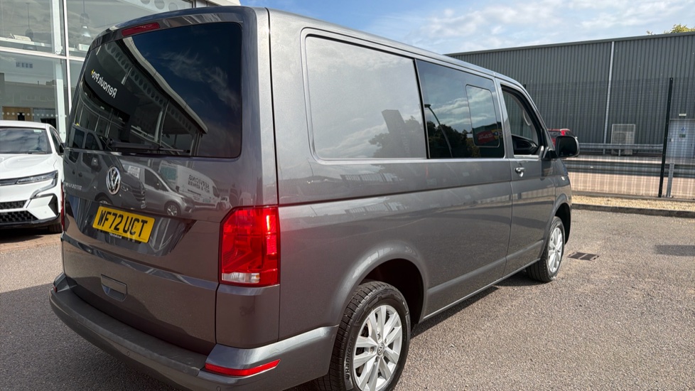 Volkswagen Transporter T30 Swb Diesel 2.0 TDI 150 Highline Kombi Van DSG - Image 45