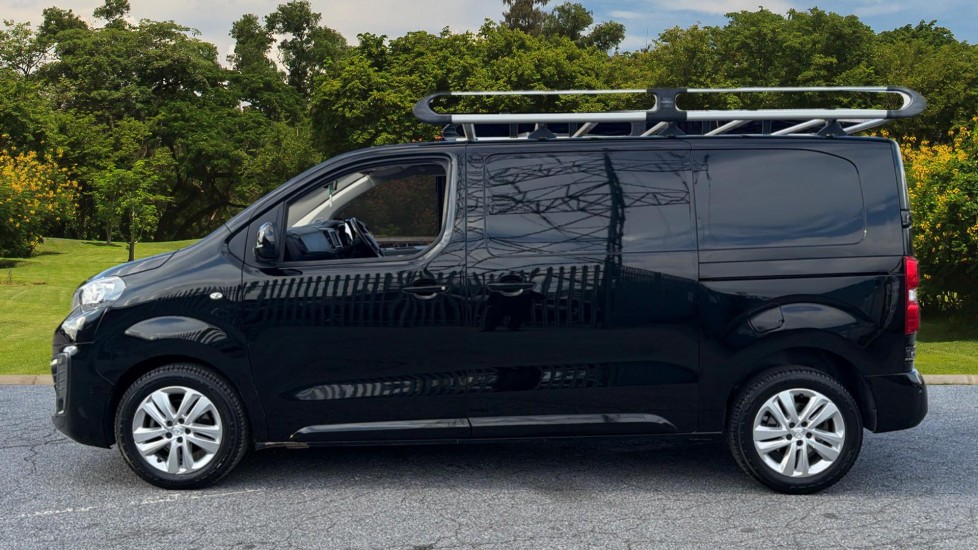 Peugeot Expert Standard Diesel 1400 2.0 BlueHDi 120 Asphalt Van - Image 4