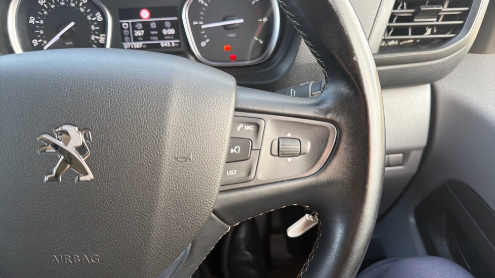Peugeot Expert Standard Diesel 1400 2.0 BlueHDi 120 Asphalt Van - Image 32