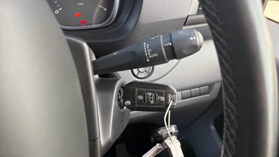 Peugeot Expert Standard Diesel 1400 2.0 BlueHDi 120 Asphalt Van - Image 33