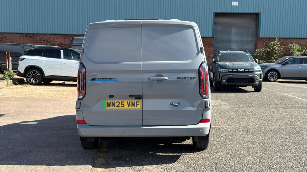 Ford Transit Custom E-320 L1 Rwd 100kW 65kWh H1 Van Limited Auto - Image 11