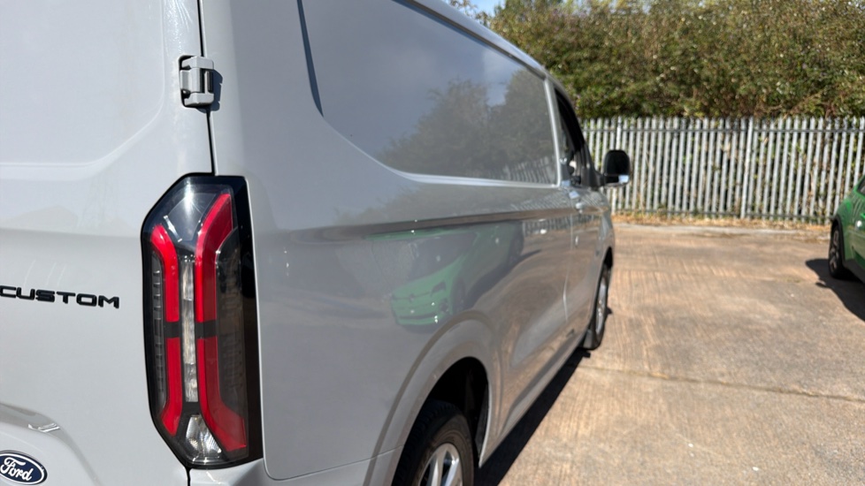 Ford Transit Custom E-320 L1 Rwd 100kW 65kWh H1 Van Limited Auto - Image 45