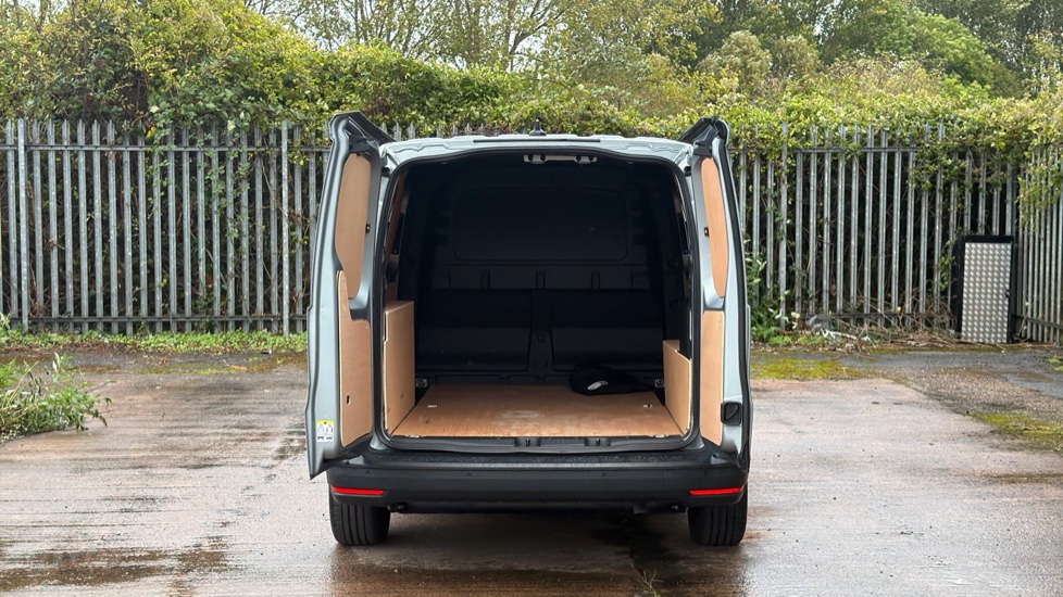 Ford Transit Connect 250 L2 Petrol 1.5 EcoBoost PHEV 150 Trend Van Auto - Image 3