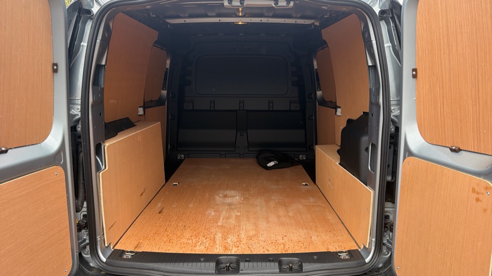 Ford Transit Connect 250 L2 Petrol 1.5 EcoBoost PHEV 150 Trend Van Auto - Image 12