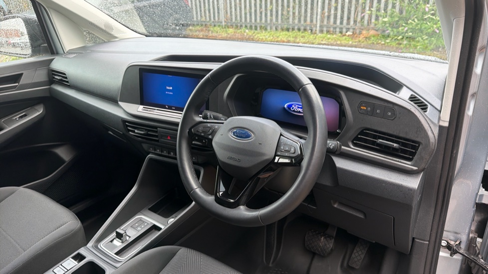 Ford Transit Connect 250 L2 Petrol 1.5 EcoBoost PHEV 150 Trend Van Auto - Image 16