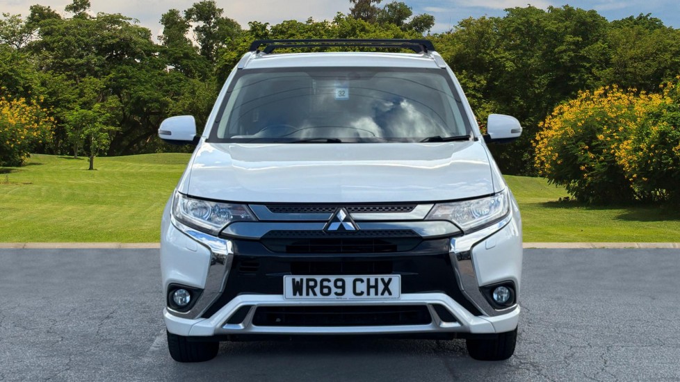 Mitsubishi Outlander Petrol 2.4 PHEV Reflex Commercial Auto Estate - Image 8
