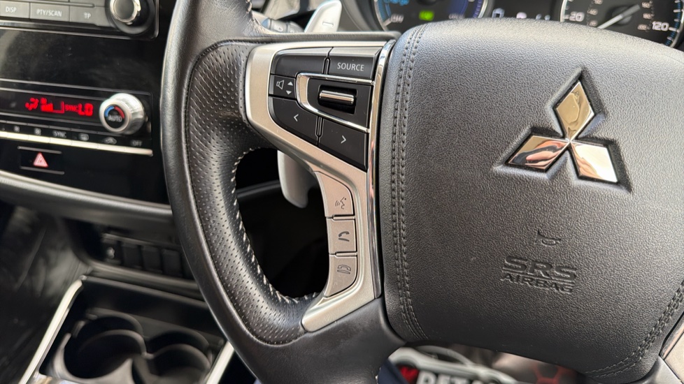 Mitsubishi Outlander Petrol 2.4 PHEV Reflex Commercial Auto Estate - Image 32