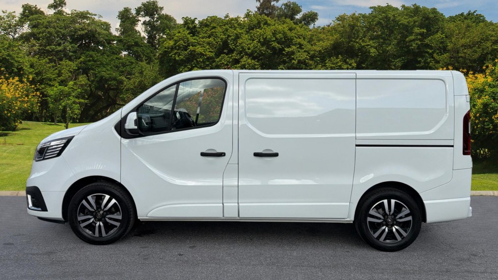 Renault Trafic Swb Diesel SL28 Blue dCi 150 Sport+ Van - Image 4