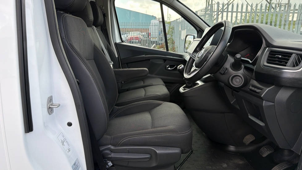 Renault Trafic Swb Diesel SL28 Blue dCi 150 Sport+ Van - Image 6