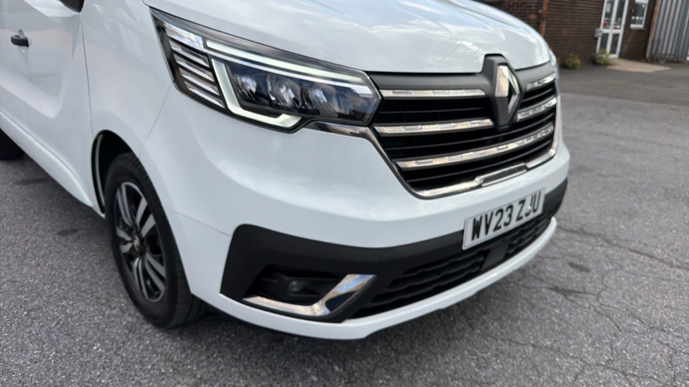 Renault Trafic Swb Diesel SL28 Blue dCi 150 Sport+ Van - Image 36