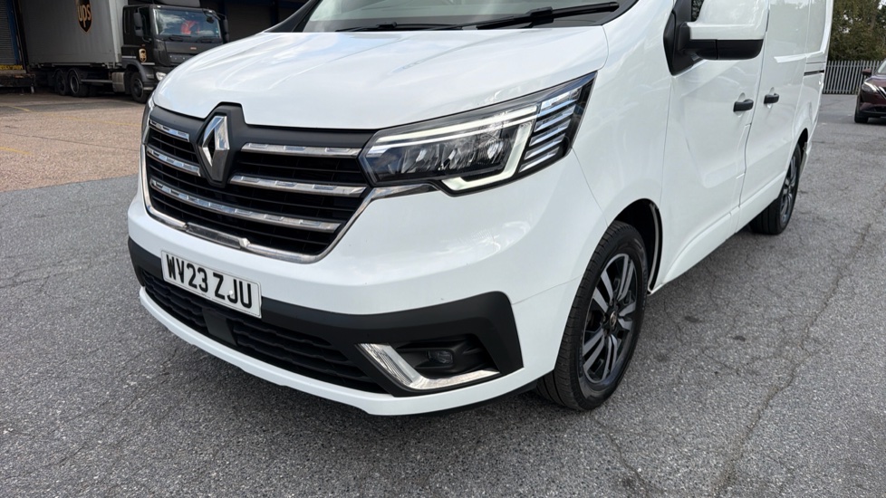 Renault Trafic Swb Diesel SL28 Blue dCi 150 Sport+ Van - Image 38