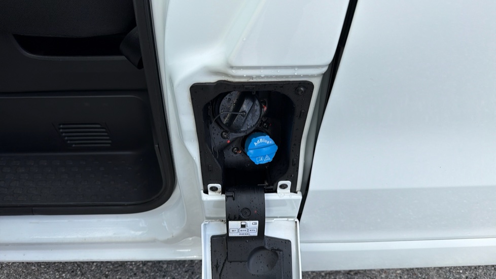Renault Trafic Swb Diesel SL28 Blue dCi 150 Sport+ Van - Image 39