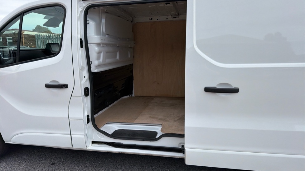 Renault Trafic Lwb Diesel LL30 Blue dCi 150 Extra [Safety] Van - Image 5