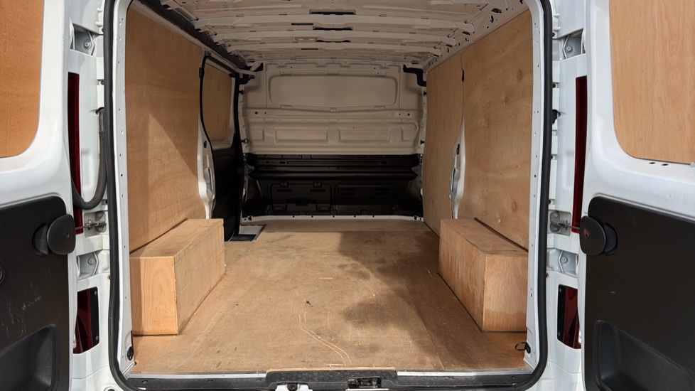Renault Trafic Lwb Diesel LL30 Blue dCi 150 Extra [Safety] Van - Image 12