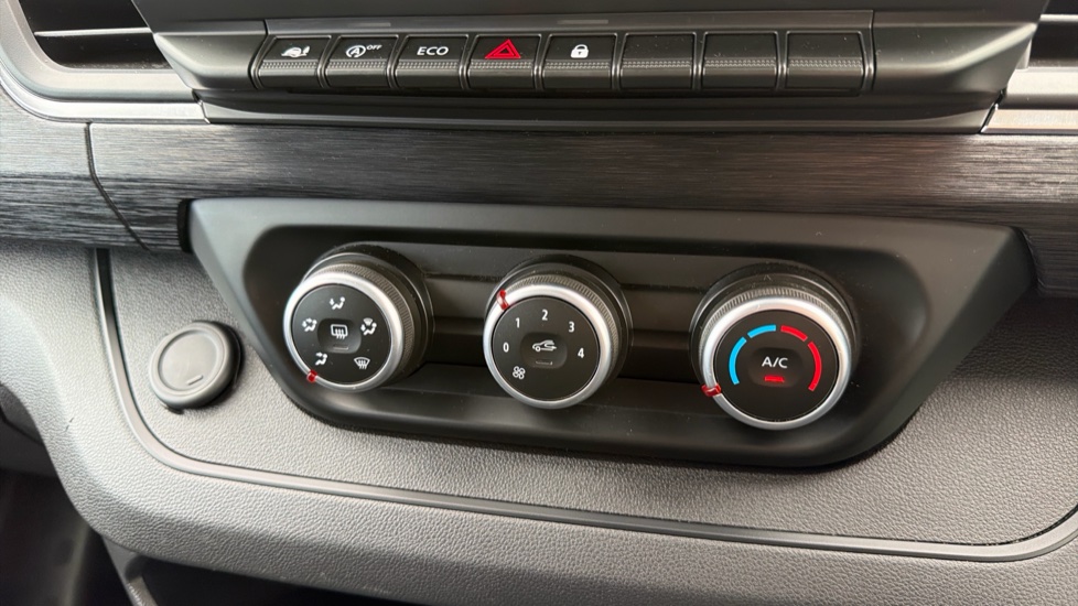 Renault Trafic Lwb Diesel LL30 Blue dCi 150 Extra [Safety] Van - Image 22
