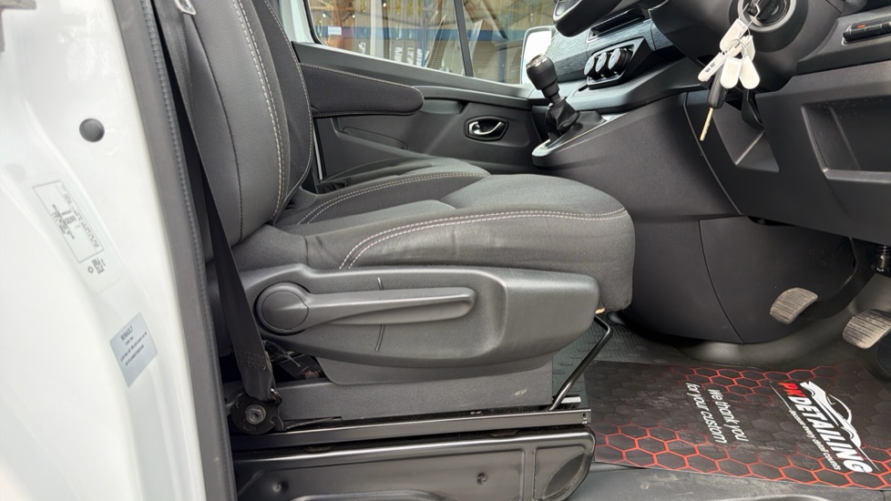 Renault Trafic Lwb Diesel LL30 Blue dCi 150 Extra [Safety] Van - Image 36